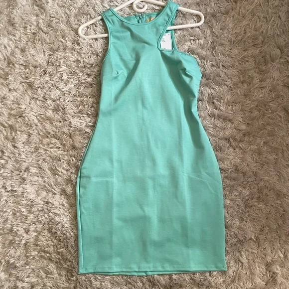 Urban Outfitters UO Mint Green Sleeveless Bodycon Mini Dress Medium - NEW Urban Outfitters UO Mint Green Sleeveless Bodycon Mini Dress Medium - NEW